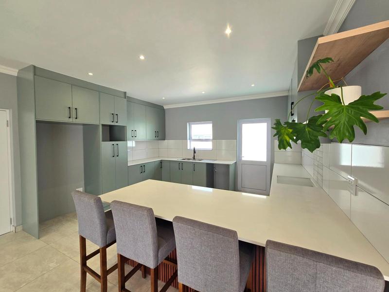3 Bedroom Property for Sale in Golden Mile Western Cape